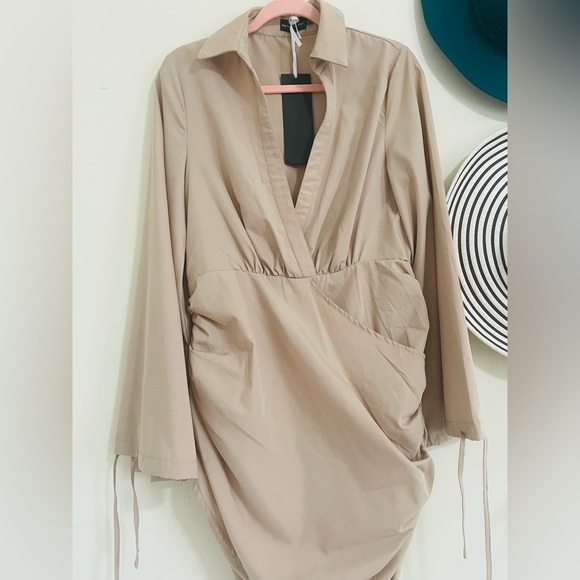 Brand new Pretty Little thing V neck dress with tags - Picture 5 of 7